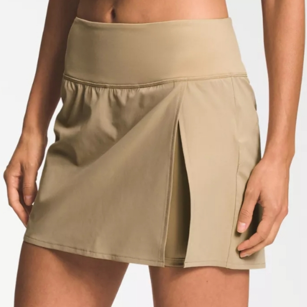NWT Women's North Face active skort/skirt